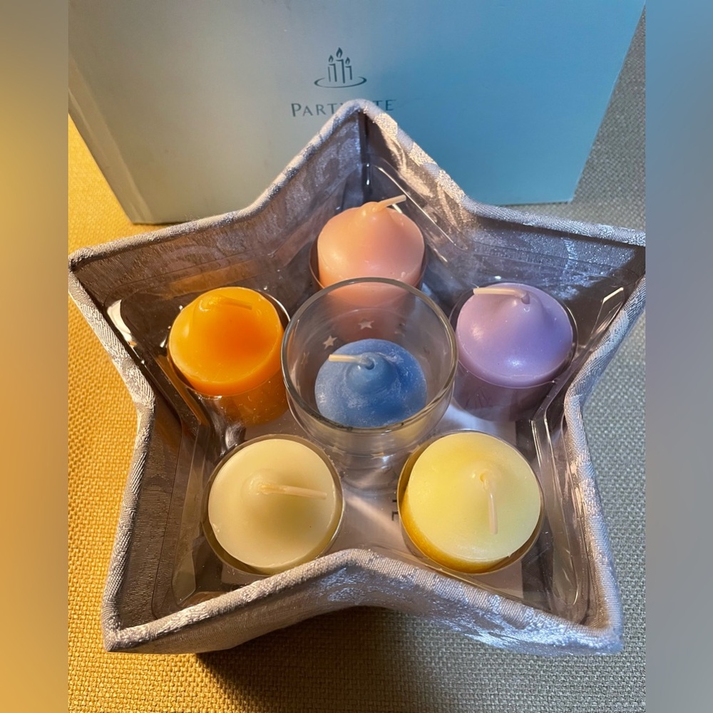 PartyLite Platinum Star Gift Set, 6 scented candles & glass holder in Box